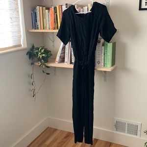 Black size 4 Ann Taylor Pantsuit